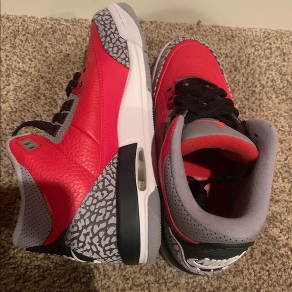 New! Air Jordan Red Cement 3 - Picture 5 of 6
